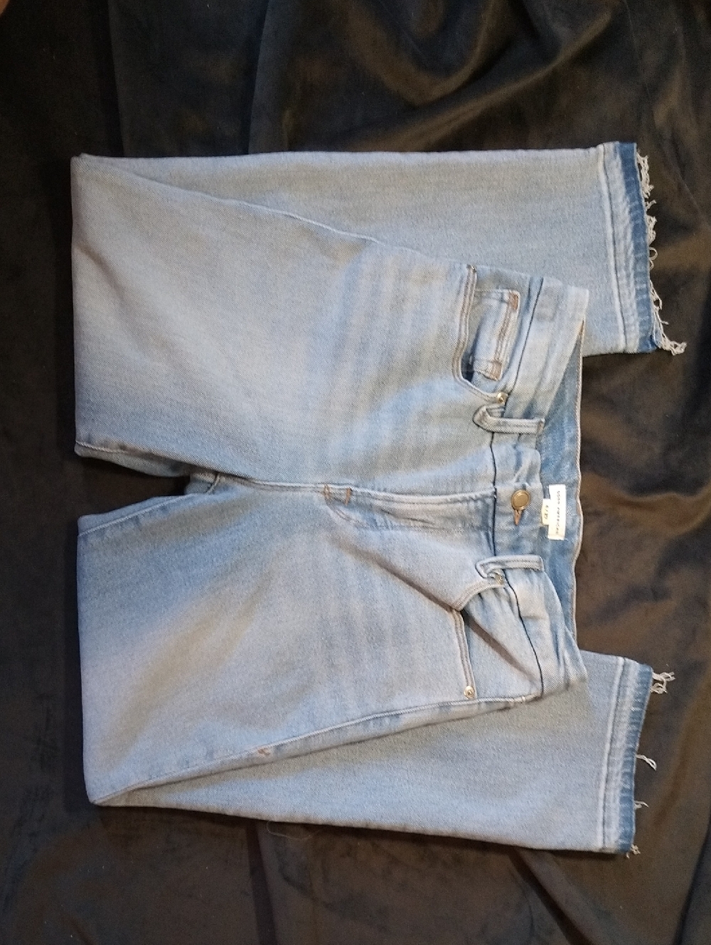 Good American Light Wash Women's Jeans Classic Straight Leg Cropped Raw Hem - 4 - Picture 3 of 6